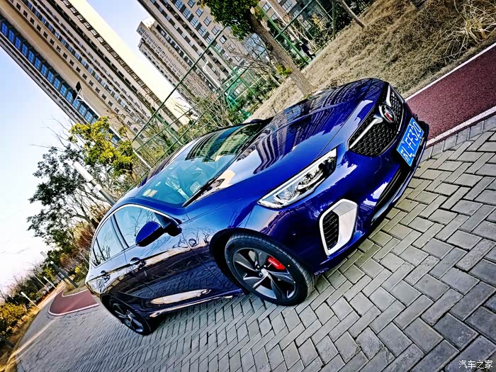 2017全新君威gs星空紫上海提车作业外加使用心得分享