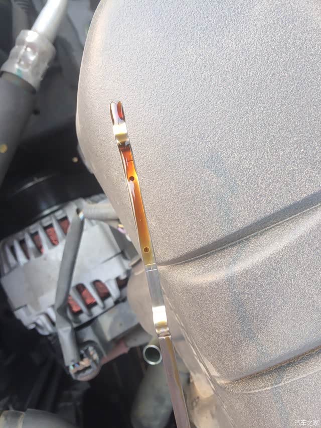 今天看看机油尺,大家看看正常不