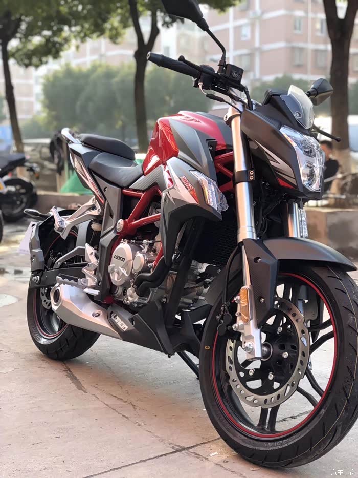 宁波首台隆鑫300r确实帅