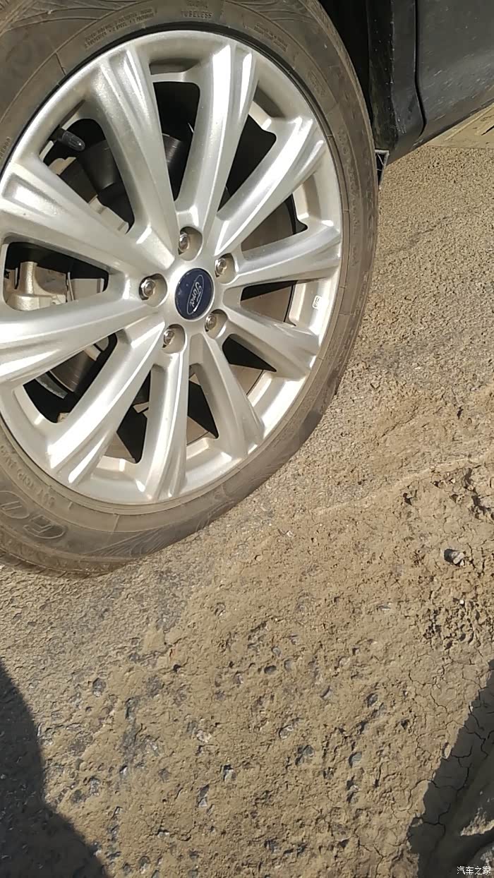 【图】福特翼虎轮胎是不是质量不行?17年5月提的车,轮胎换两次了?