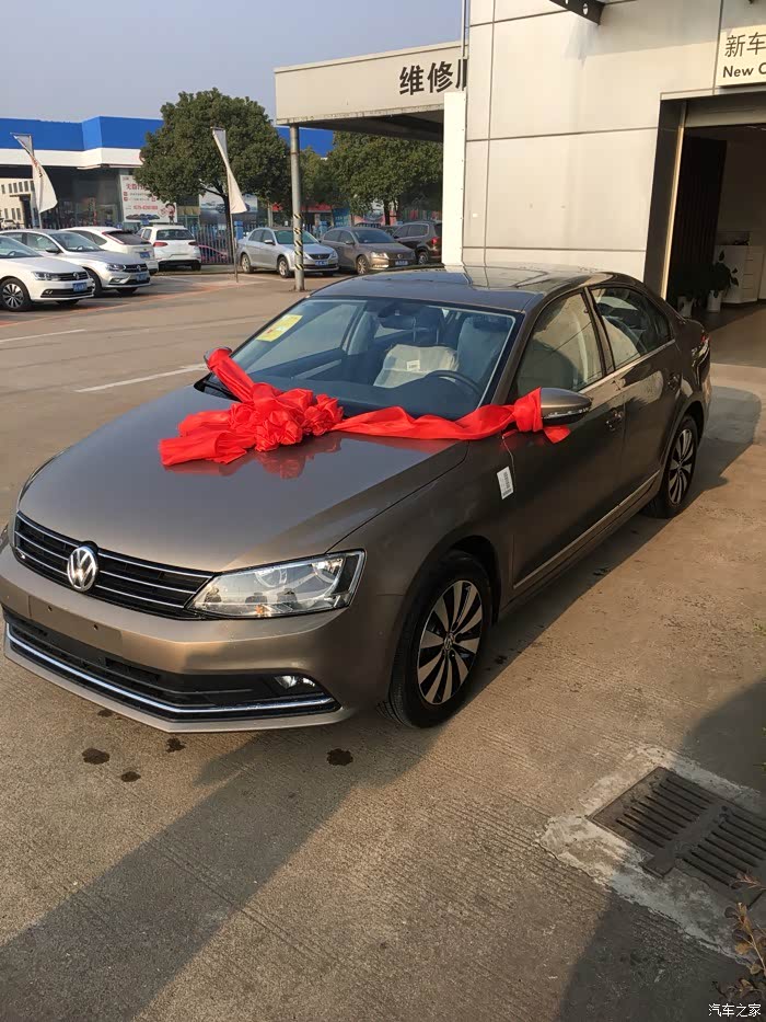 18款速腾是不是没有凯旋金这个颜色啊?