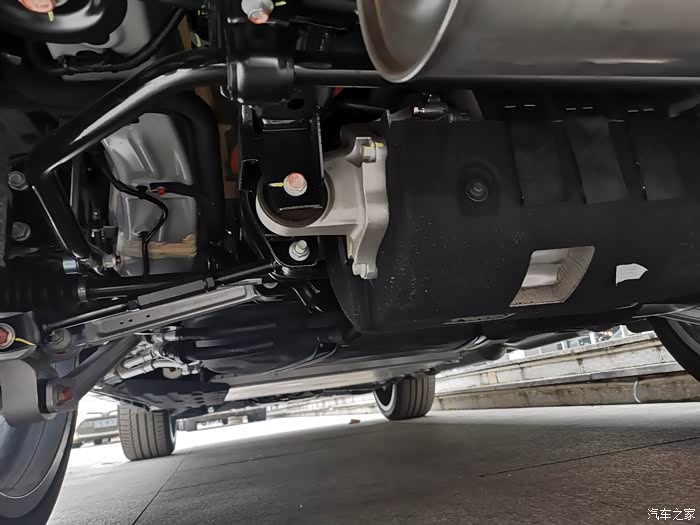 腾势底盘随意拍