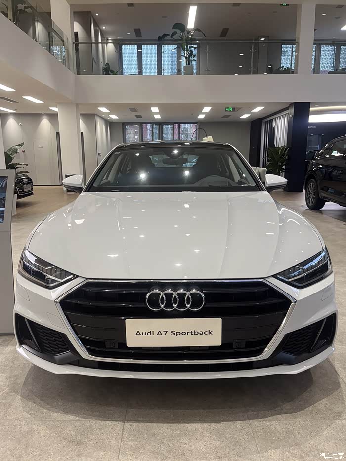 奥迪a7说句最美轿跑没人反驳吧