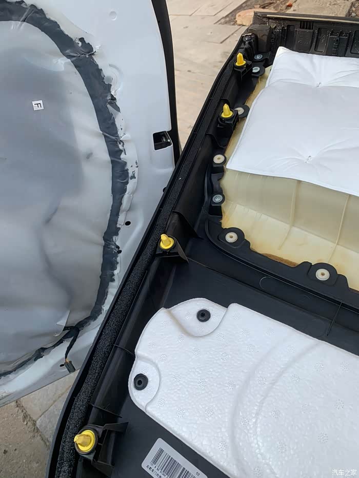 吉利帝豪glgs自主换车门锁块门有时候里外都打不开