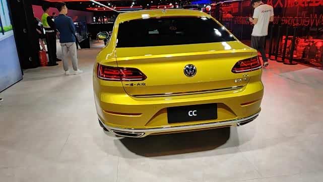 2020款大众cc惊艳广州车展身披黄金战甲