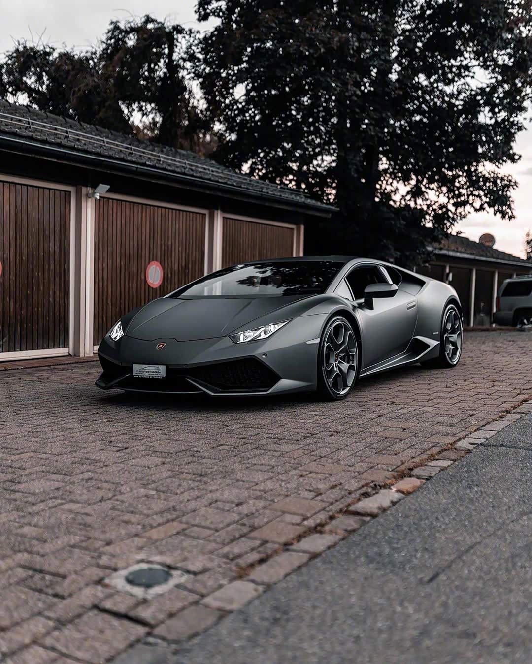 哑光金属灰色兰博基尼huracan配色到位!