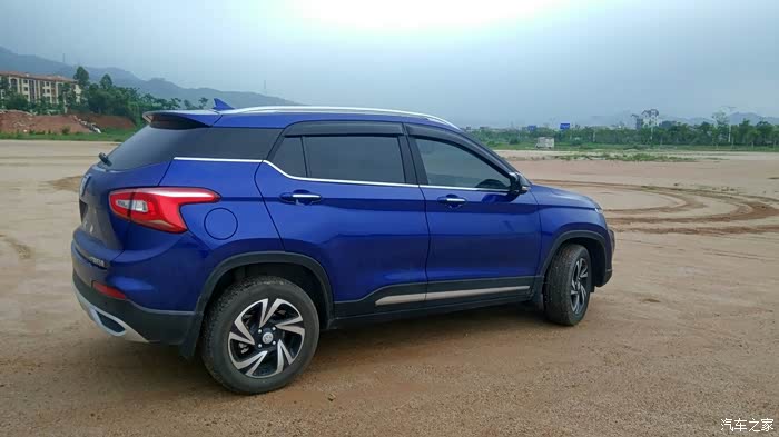 【蓝色颜兽】蓝色宝骏510之美图欣赏