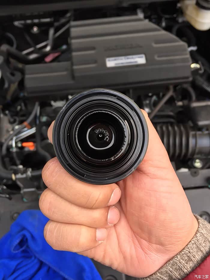 我这机油盖正常吗