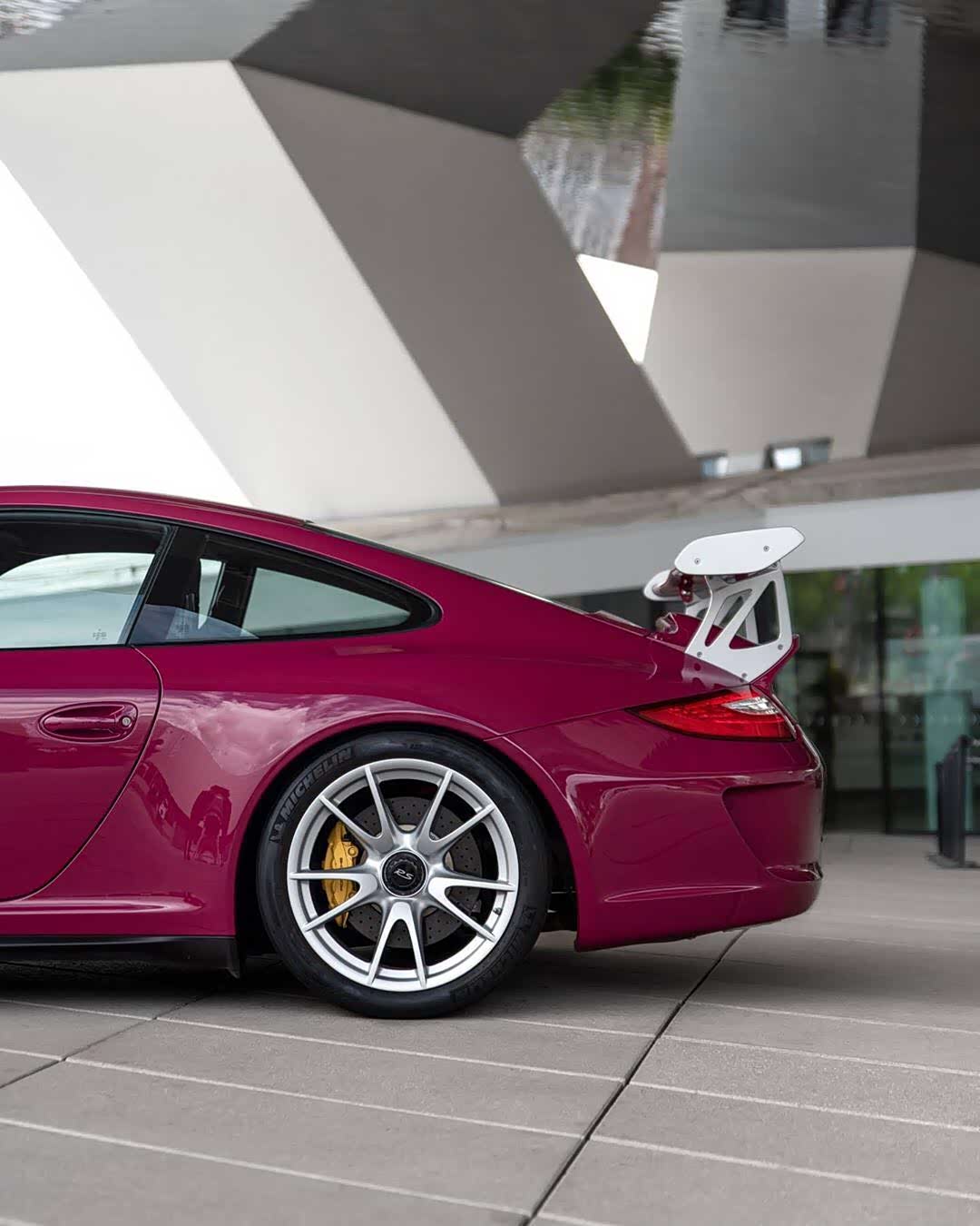 具有少见 ruby star 红宝石色车漆