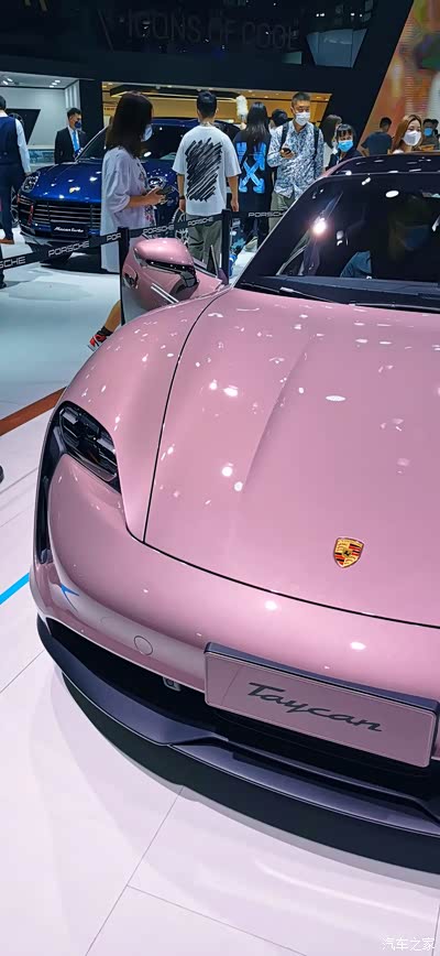 广州车展#保时捷taycan 的冰莓粉