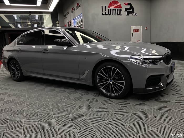 宝马5系纳多灰水泥灰