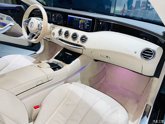 奔驰s450coupe优雅轿跑祖母绿配象牙白