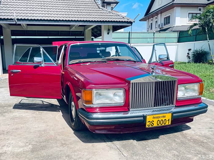 喜提车龄32年二手车,最后的劳斯莱斯silver spur