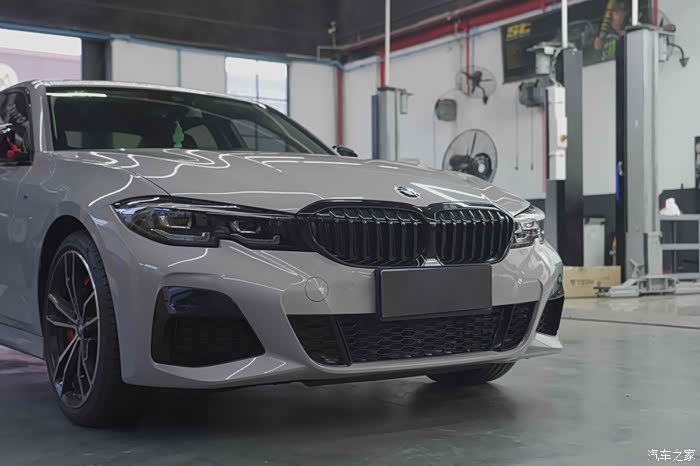 【图】宝马330i布鲁克林灰车衣 干碳小鸭尾_宝马3系论坛_汽车之家论坛