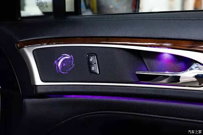 mkz氛围灯改装案例分享让氛围灯带给你全新的驾乘感受