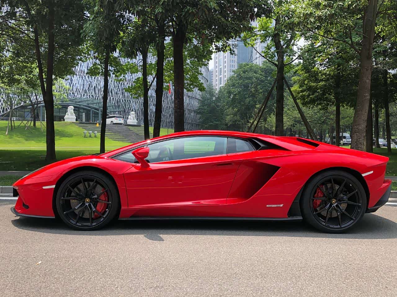 兰博基尼aventadorslp740法拉利红也蛮好看