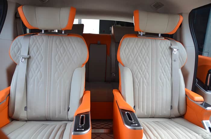 上海刚提新车别克gl8652t小改准备春游出去玩爱马仕橙