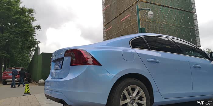 沃尔沃s60l糖果双色灰魅蓝