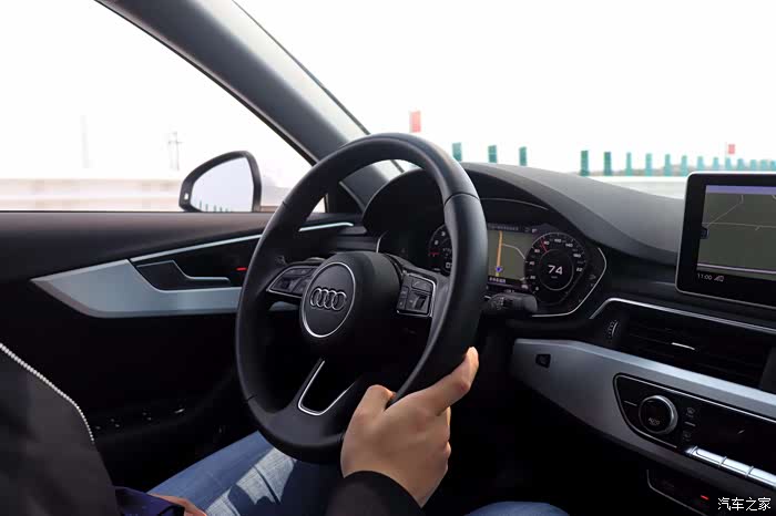 自动泊车翻车的19款奥迪a4l体验记