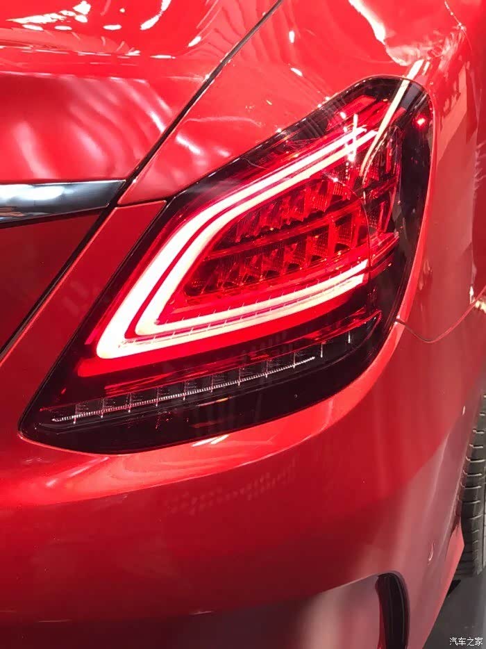 【图】新老c级尾灯对比_奔驰c级论坛_汽车之家论坛