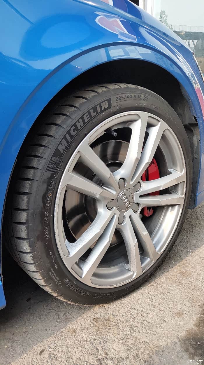 奥迪s3更换米其林ps5轮胎
