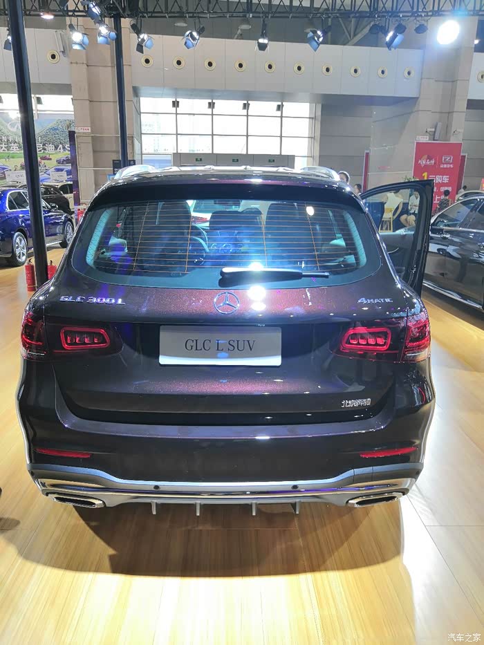 2020款glcl300动感红宝石黑