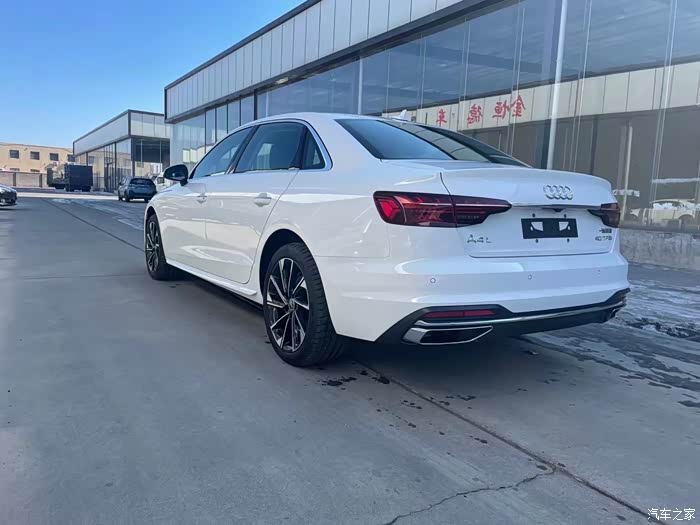 【图】出一台22年奥迪a4全车原版原漆喜欢的联系_奥迪a4l论坛_汽车之