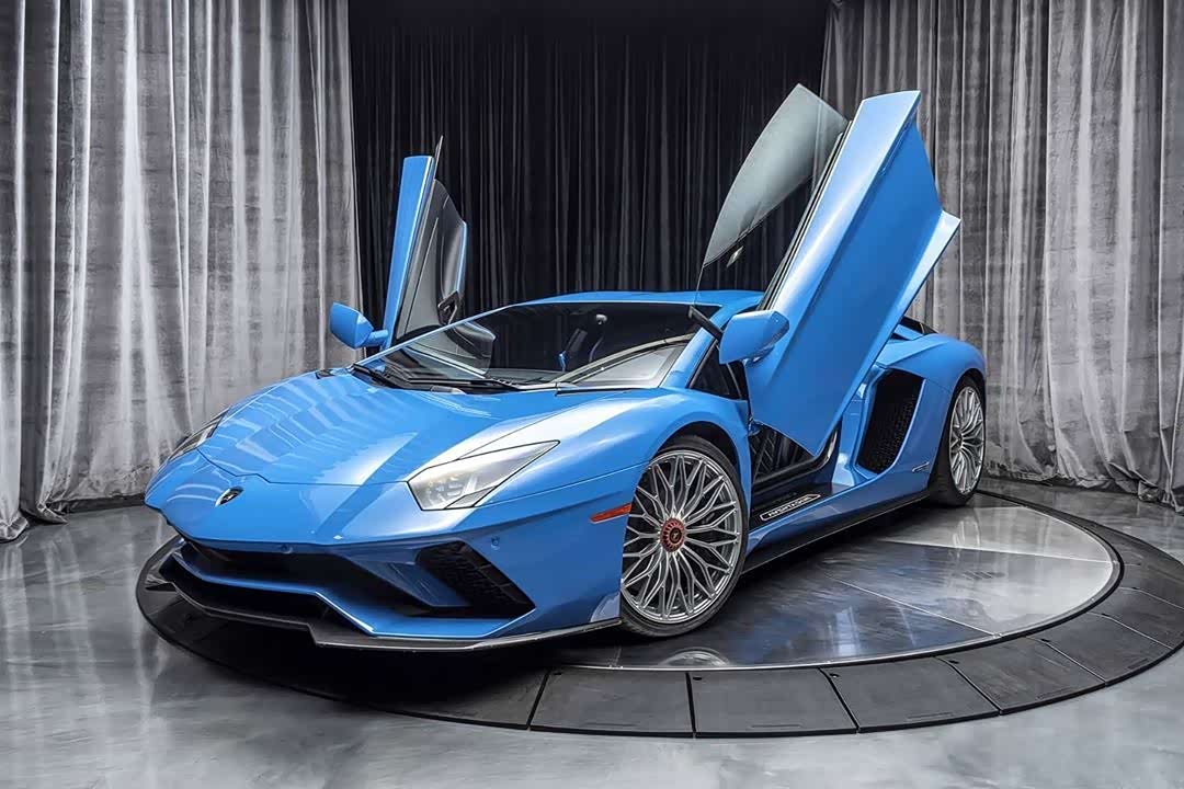 2017兰博基尼aventadors