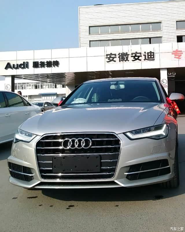 2018款a6l35tfsi时尚型白金色提车一个月