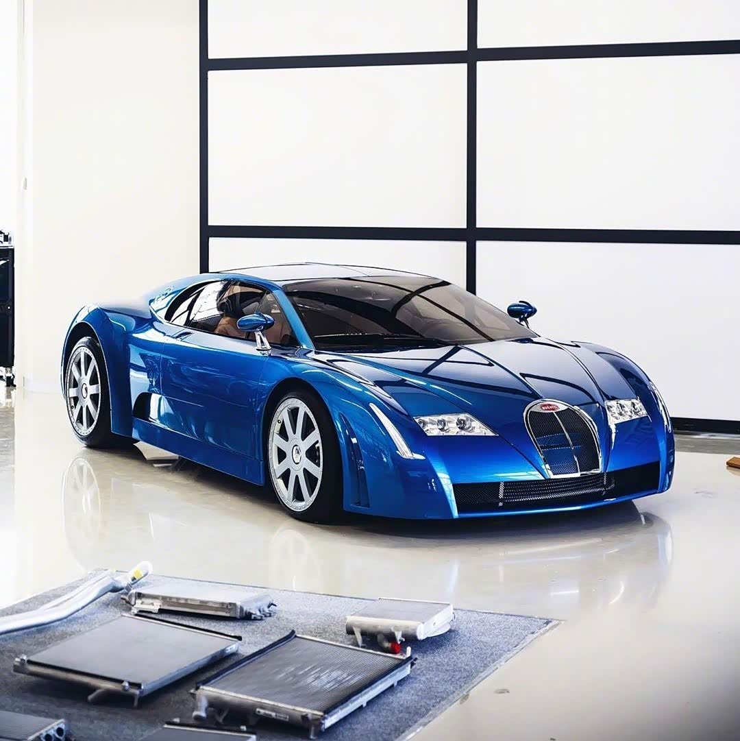 这枚蓝色布加迪太招人稀罕啦!