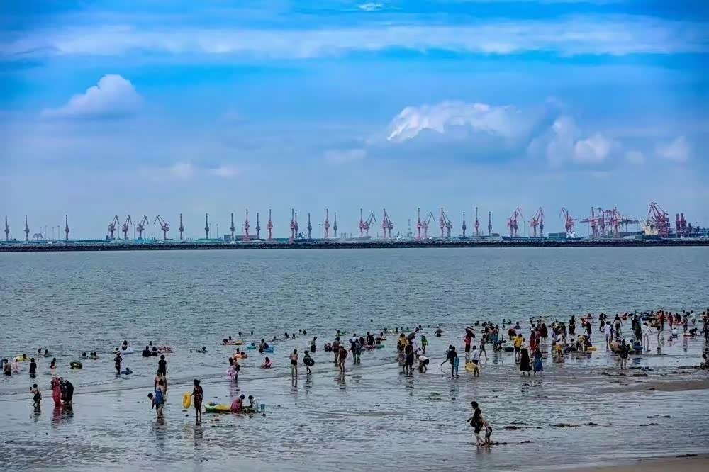 金帛滩海洋乐园,蓝天大海,美极了!