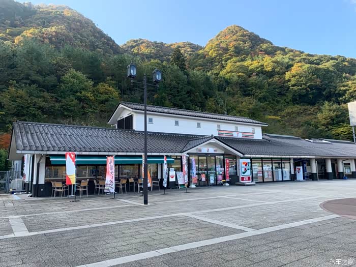 深秋红叶季,西风和10r的山中漫步(附日本高速服务区解析)