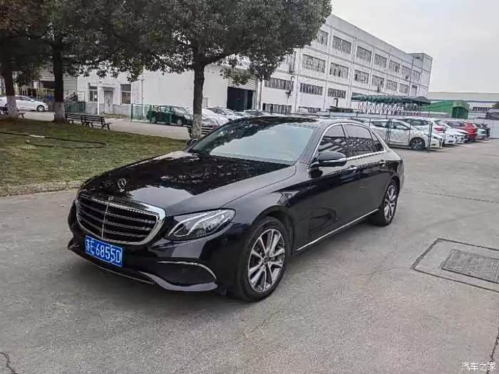 出19年7月奔驰e300立标车况很好无事故