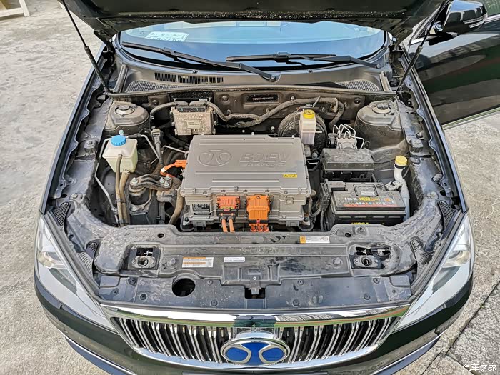 熊猫车电动老车北汽新能源eh300