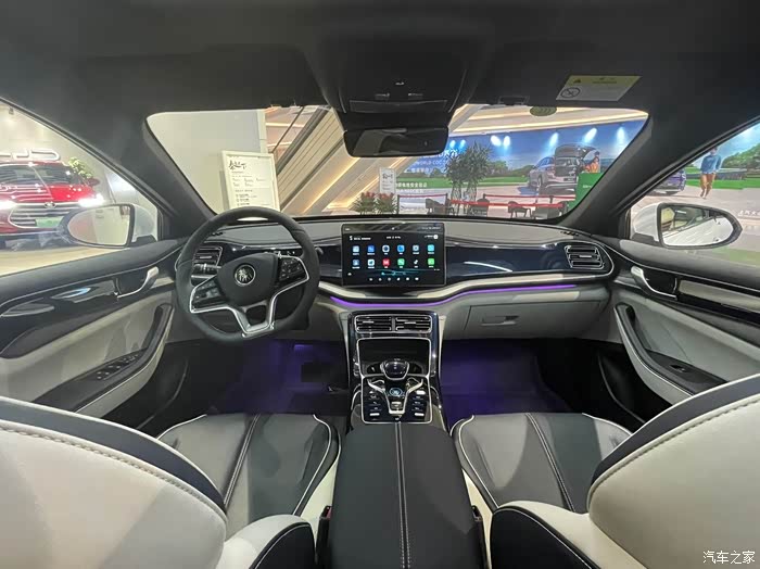 比亚迪秦plus氛围灯改装问题