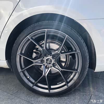 由于换车了 便宜处理大众cc改装轮毂19寸 带胎