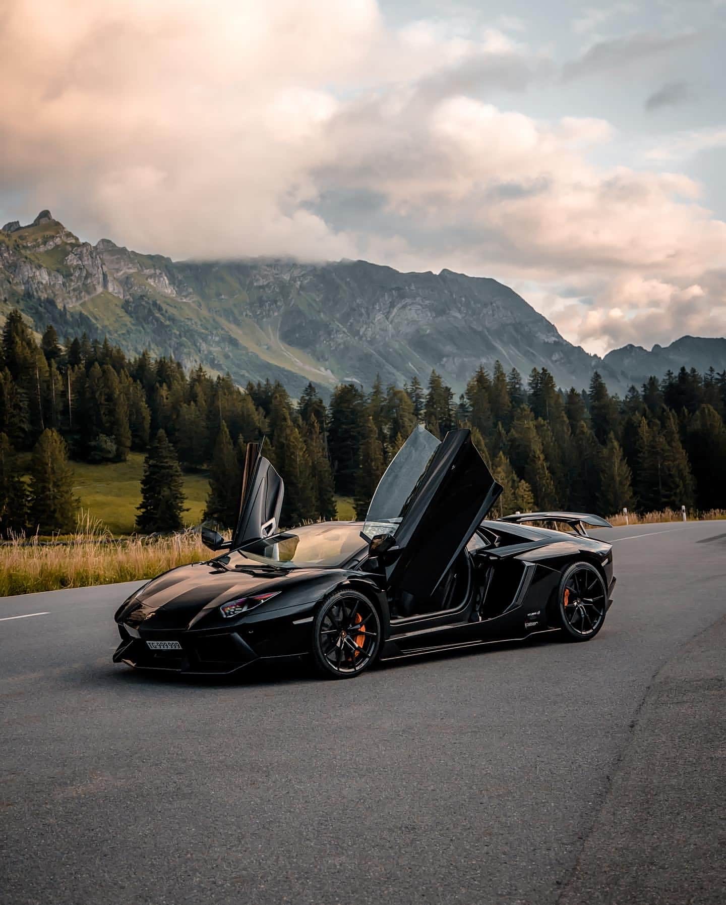 【图】兰博基尼 aventador侧面看着真霸气._赛豹v论坛_汽车之家论坛