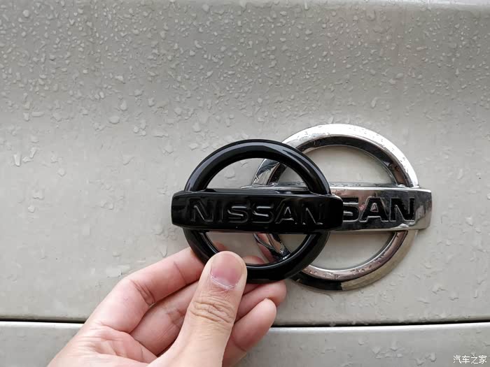 新蓝鸟的后车标哪里有卖呢?