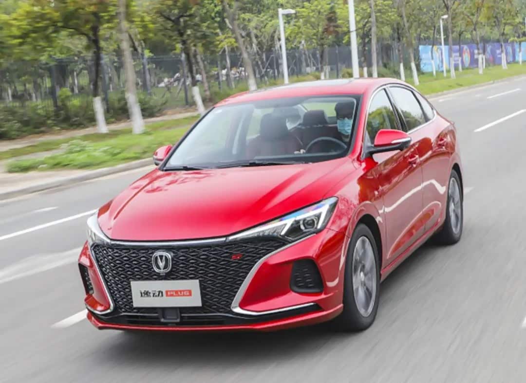 长安逸动plus不管是外观还是内饰都具有更好地表达