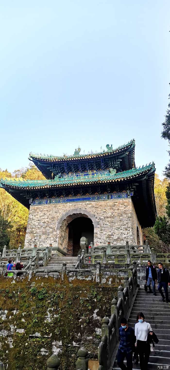 武当山古建筑众多,而且各具特色.