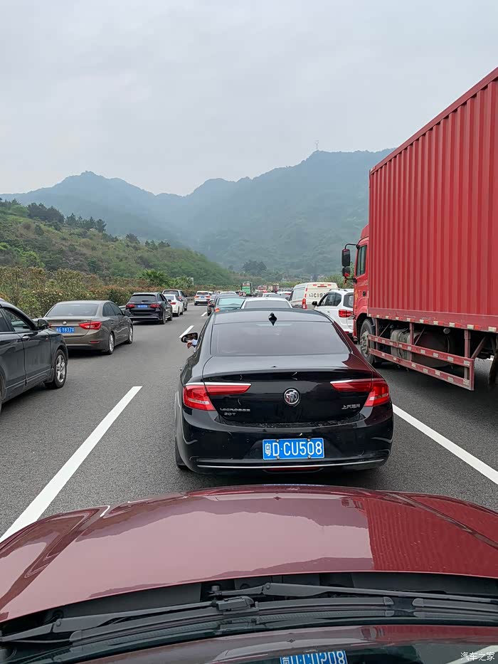 今天回福州的路上,遇到了开车史上最长的堵车