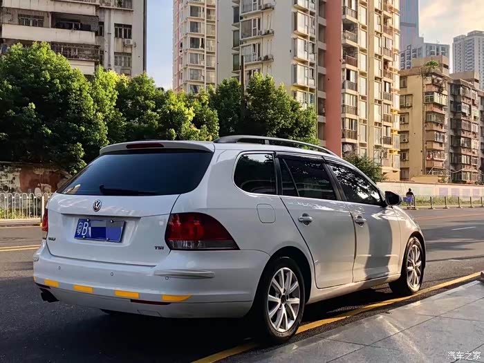 高尔夫旅行版2013年6月14tt机械涡轮双增压进口