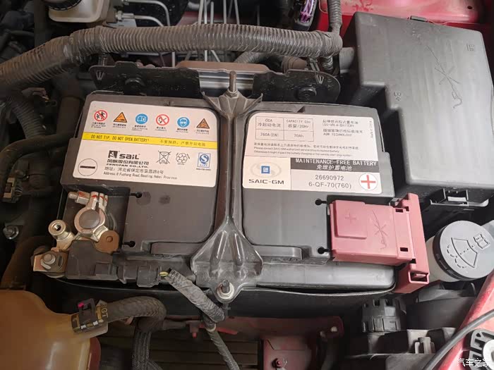 赛欧3差两个月两年电瓶报废了