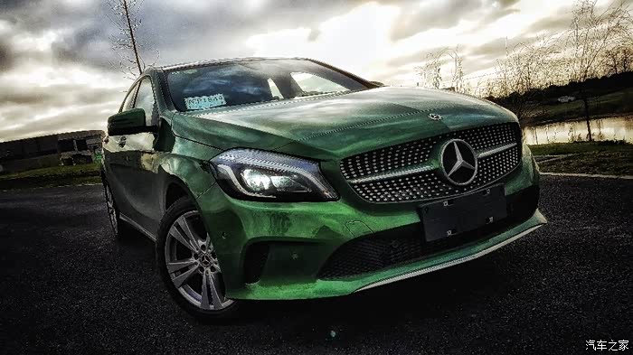 工薪阶层的意外奔驰提车 a200 动感碧玺绿
