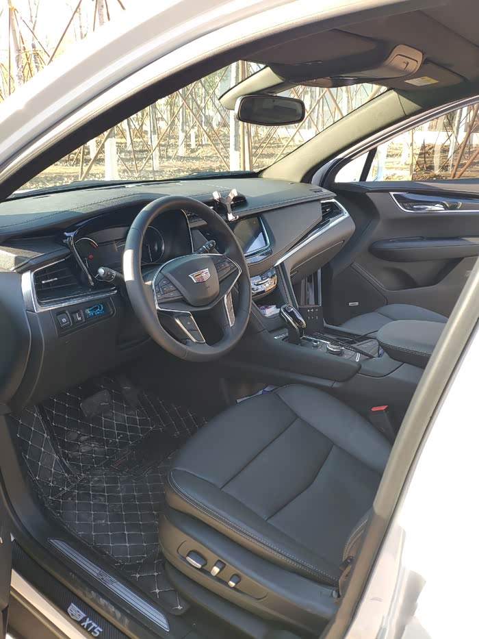 凯迪拉克xt5,一见倾心,再见钟情!