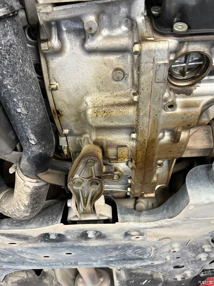 2019款领克0120t6at三万三千公里变速箱漏油