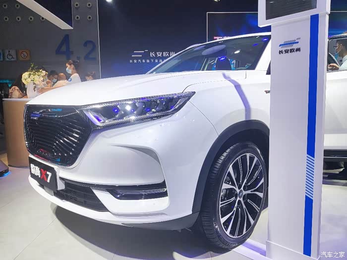 长安欧尚x5x7两兄弟炫目登场