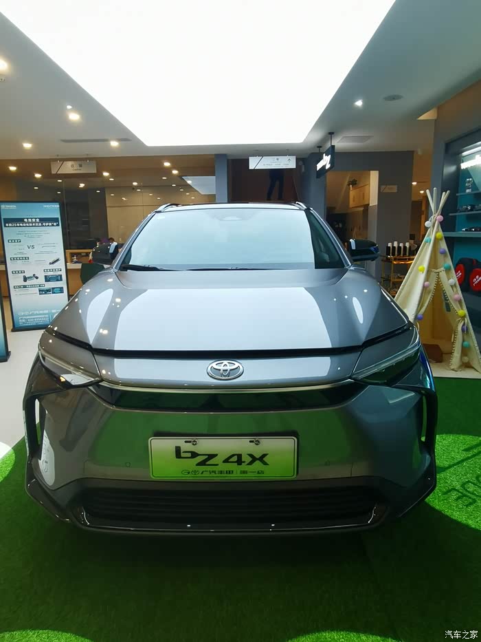 丰田纯电动汽车bz4x