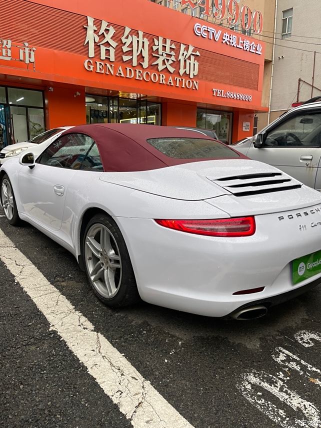 保时捷软顶敞篷跑车911图片