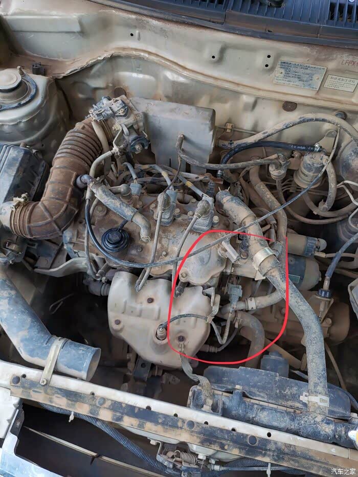 就这个部位靠近三元的传感器